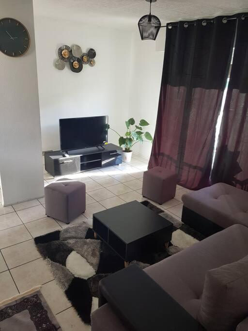 Superbe Appartement En Residence Prive Avec Un Parking Prive Scionzier Esterno foto